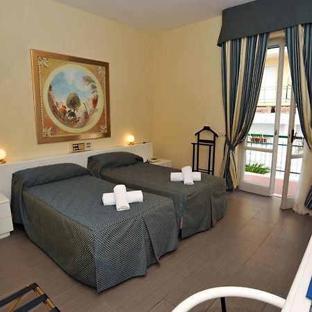 Hotel Posta Dependance Chianciano Terme Eksteriør billede