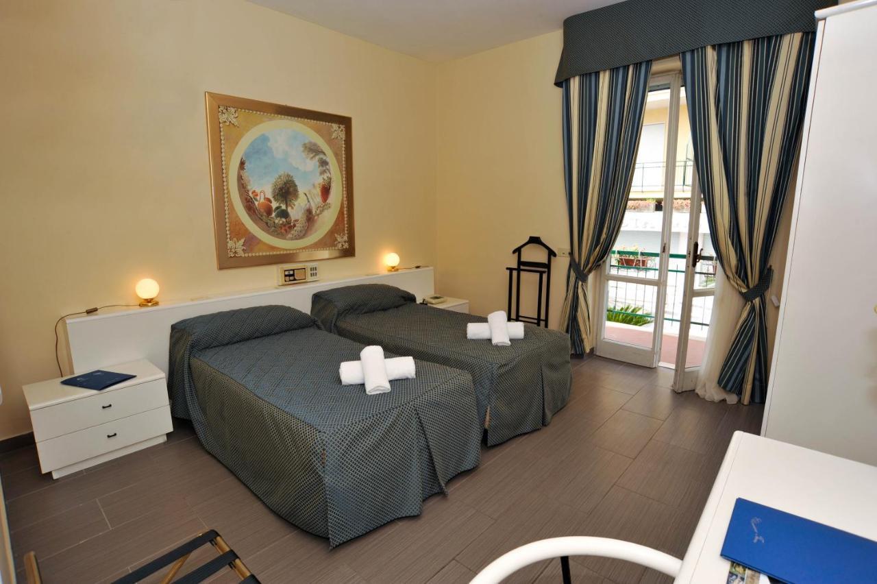 Hotel Posta Dependance Chianciano Terme Eksteriør billede